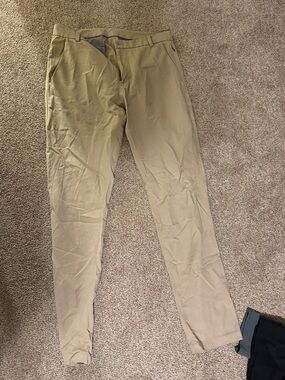 Men's Khakis - Lululemon